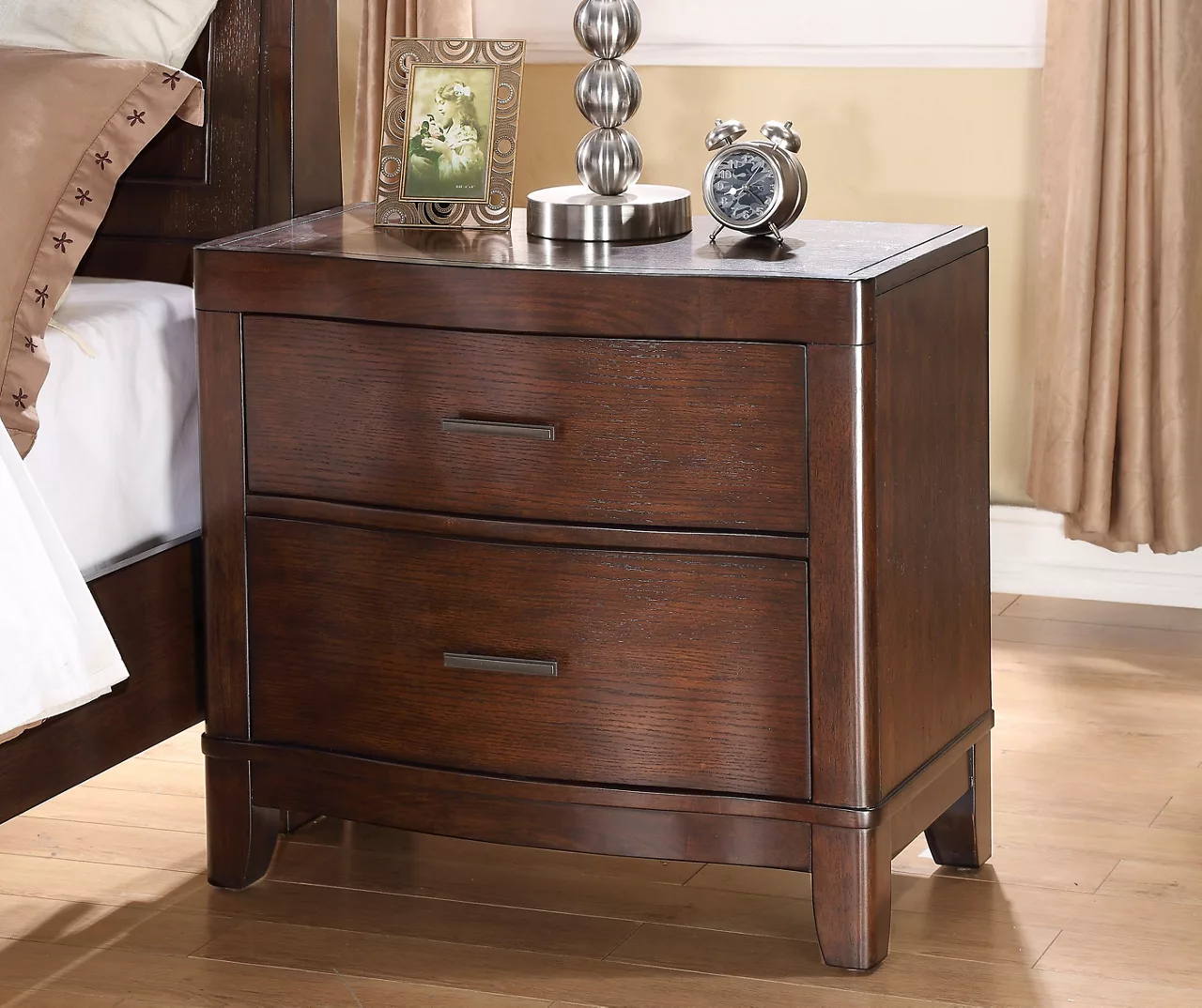 Manoticello Nightstand - Image 5
