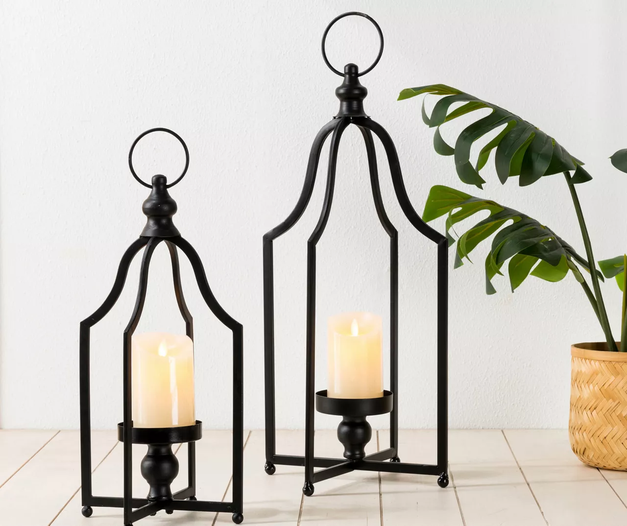 Black Metal 2-Piece Candle Lantern Set - Image 7
