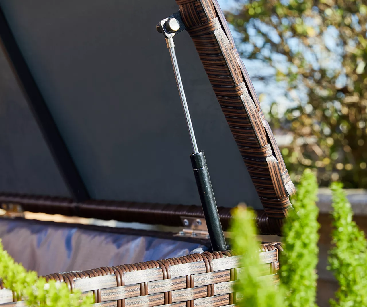 Brown 140-Gallon All-Weather Wicker Storage Deck Box - Image 6