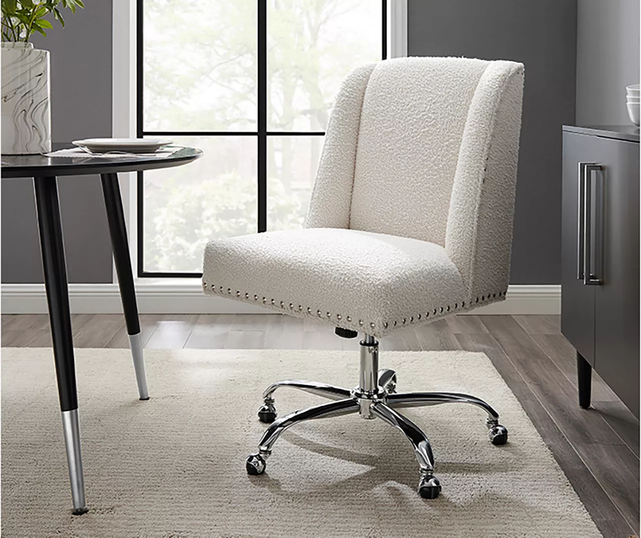 Comfort Home Warm White Sherpa Chair - Image 2