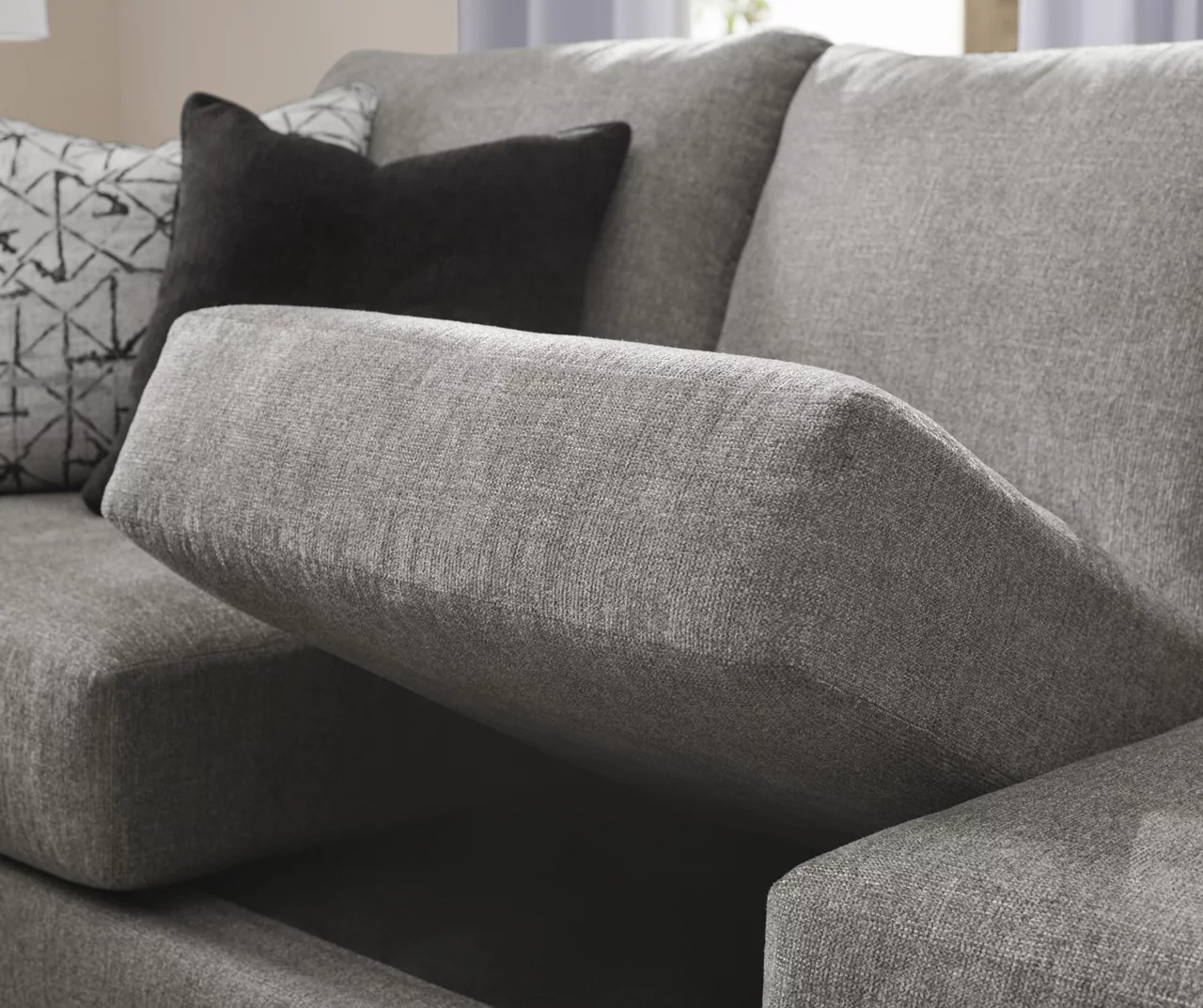 Alexandria Gray Chenille Loveseat - Image 4