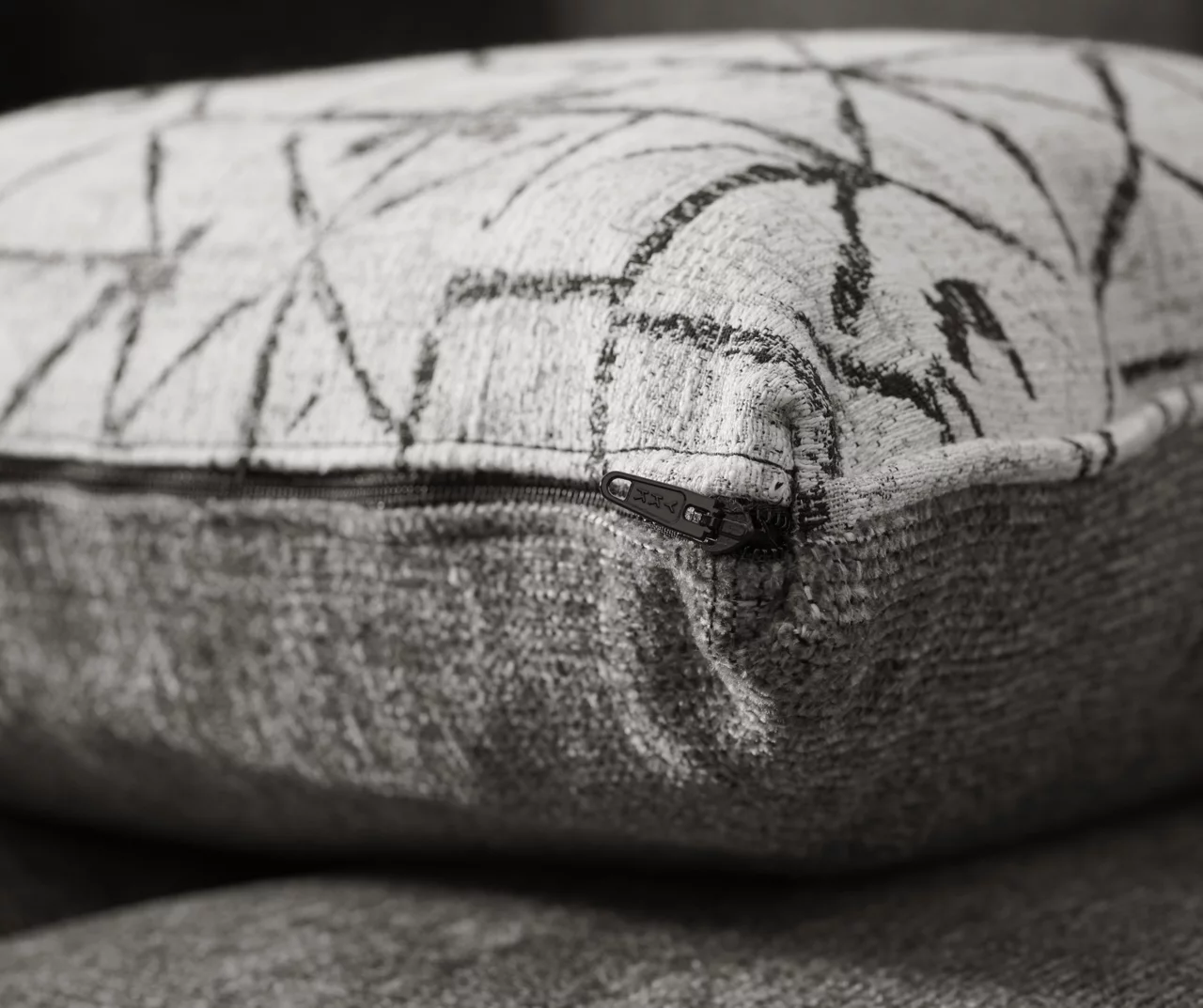 Alexandria Gray Chenille Loveseat - Image 7