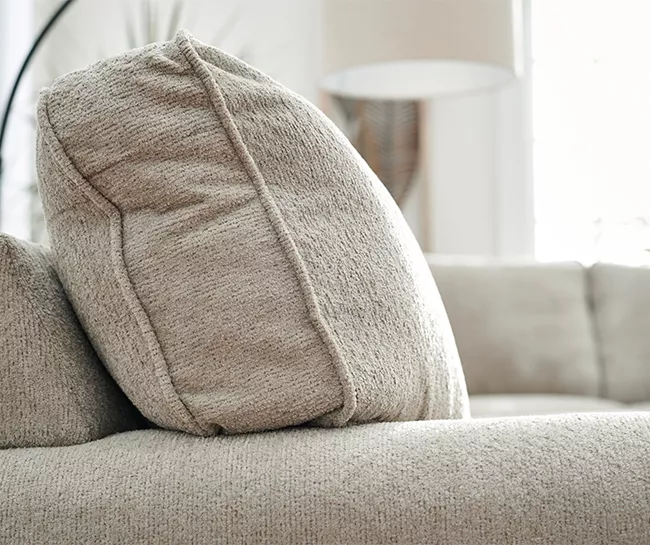 Broyhill Claremont Sectional - Image 4