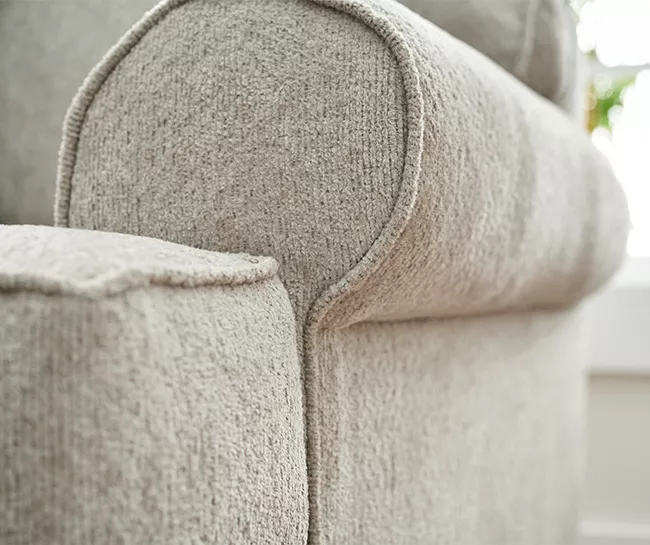 Broyhill Claremont Sectional - Image 5